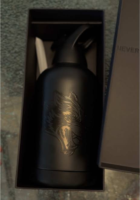 WOLF HEAD WATER JUG IN BLACK