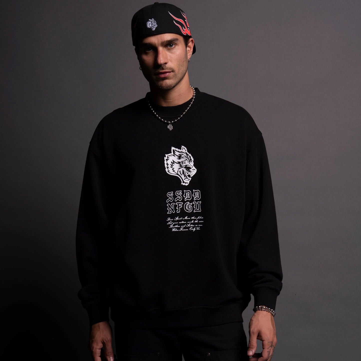 DS NFGU Mempo London Crewneck in Black