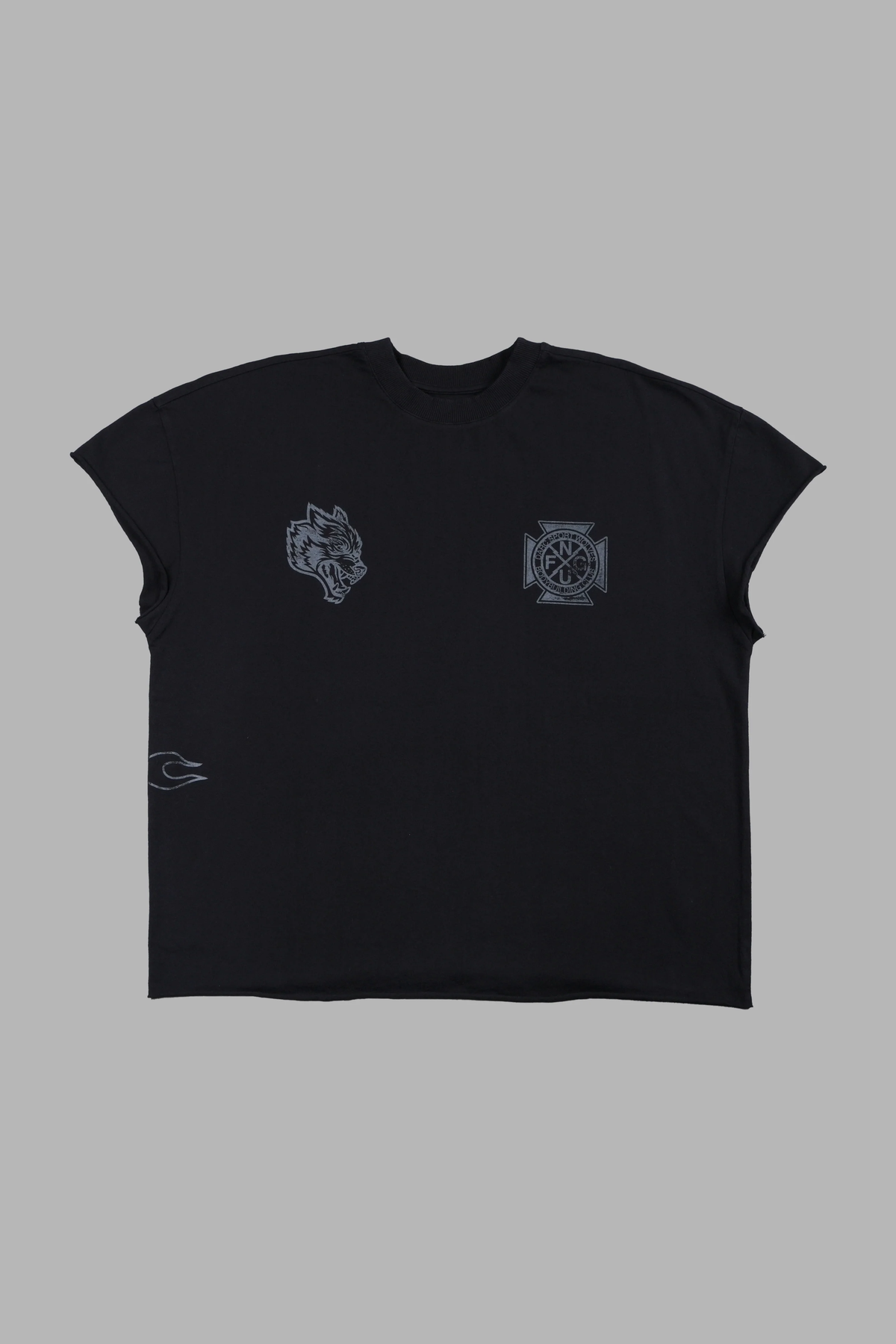 WOLVES CLUB CHERUB GRUNGE MID LENGTH RAW HEM CAP SLEEVE TEE IN BLACK