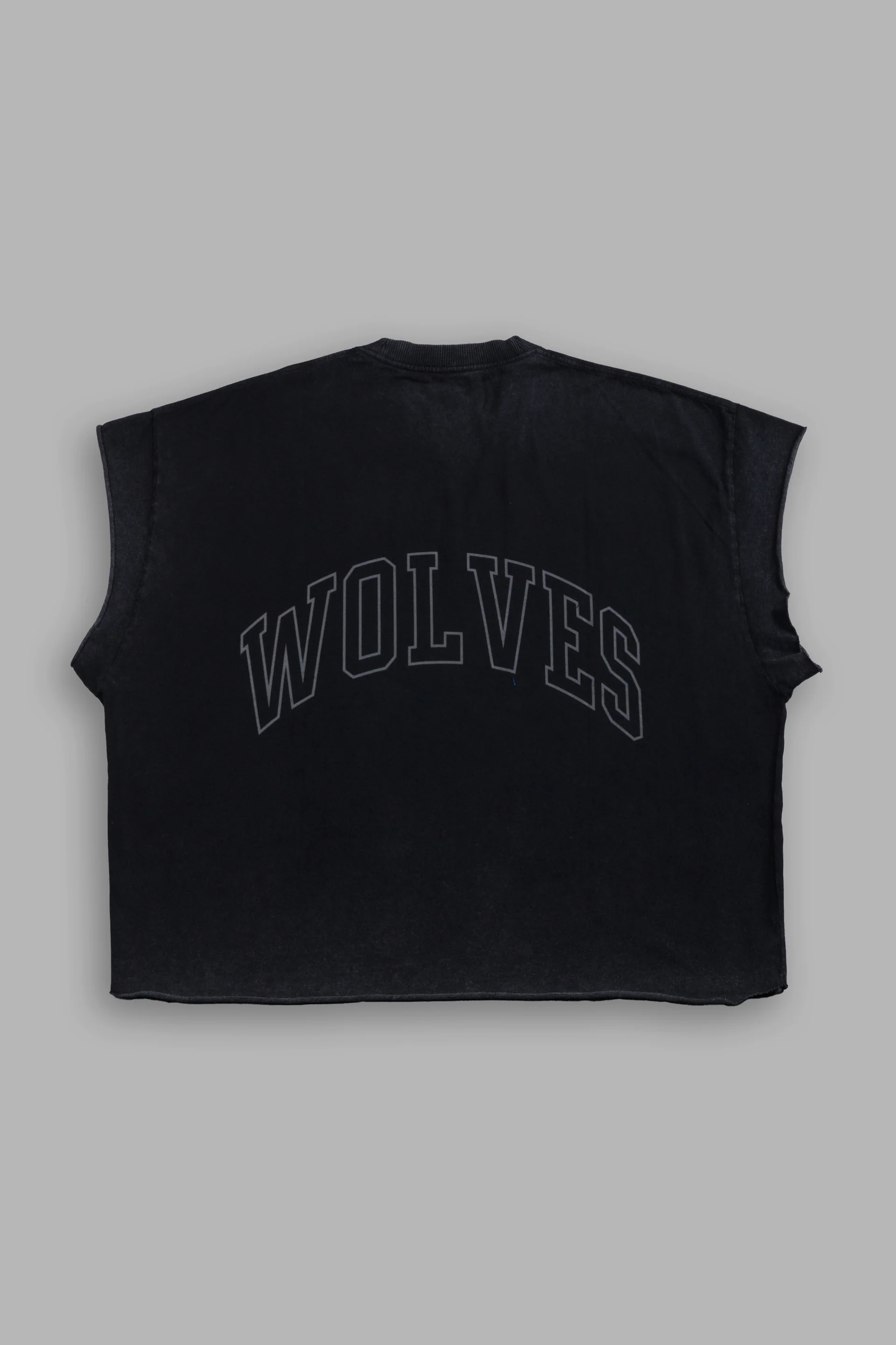 POWERHOUSE OF THE WOLVES GRUNGE CUT-OFF TEE IN BLACK