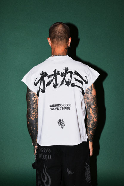 OKAMI BUSHIDO GRUNGE CUT-OFF MID LENGTH RAW HEM TEE IN WHITE