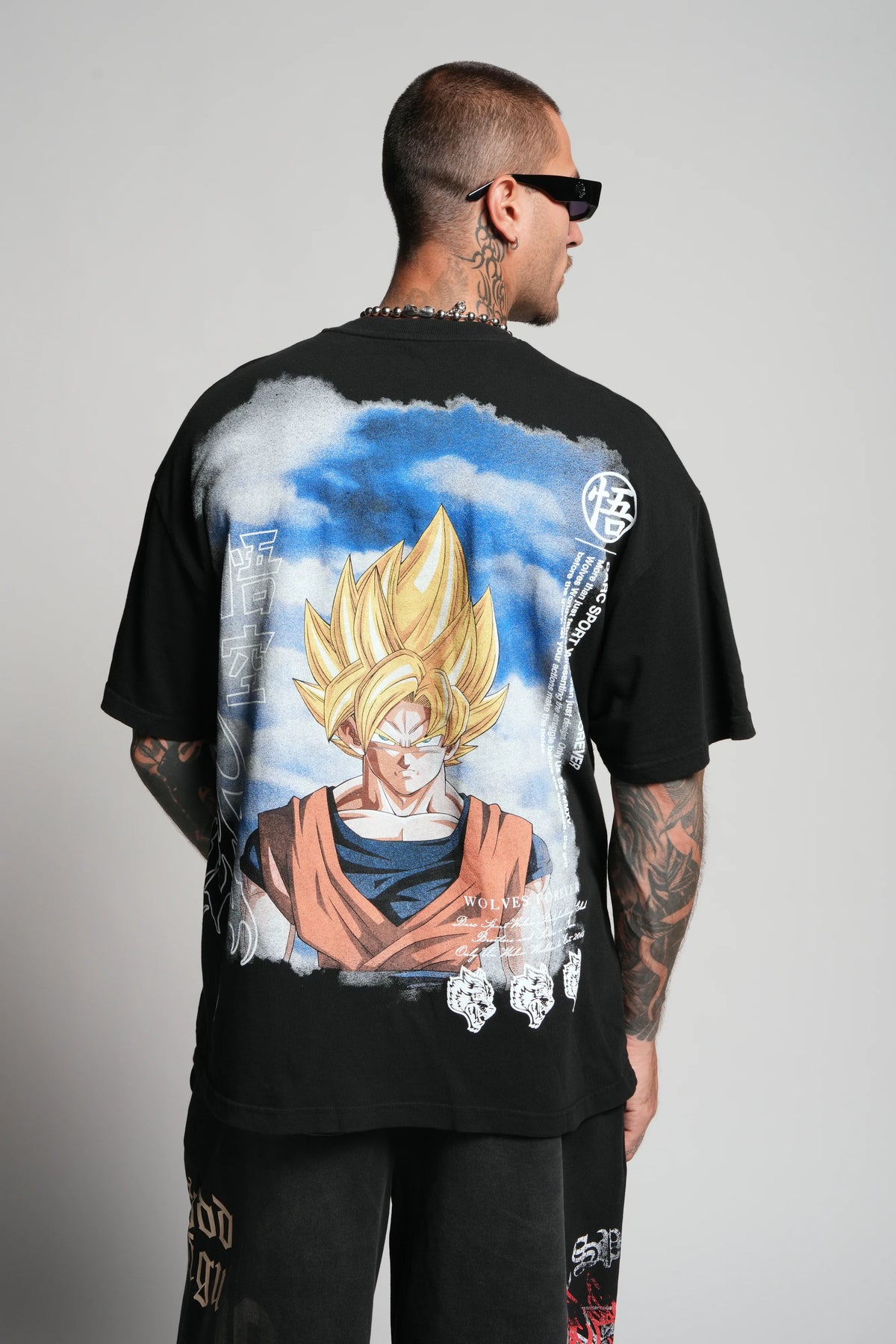 GOKU "PREMIUM" OVERSIZED TEE IN BLACK