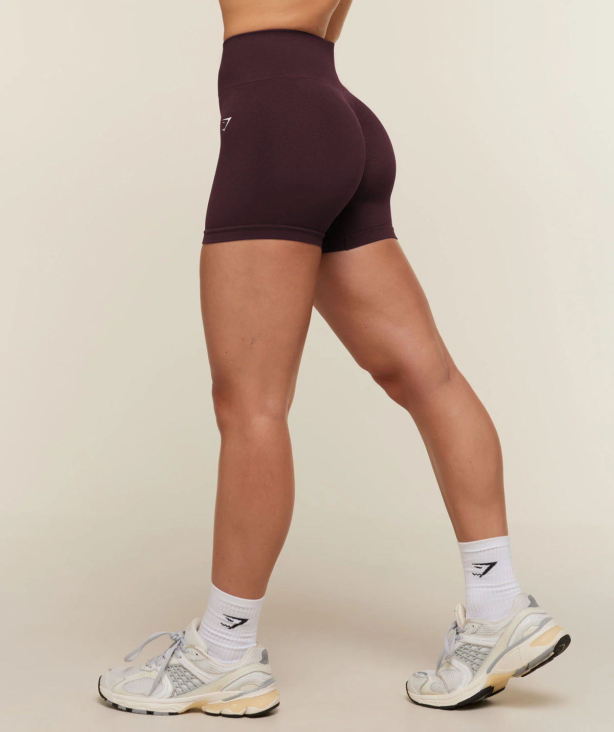 ADAPT SOLID SHORTS