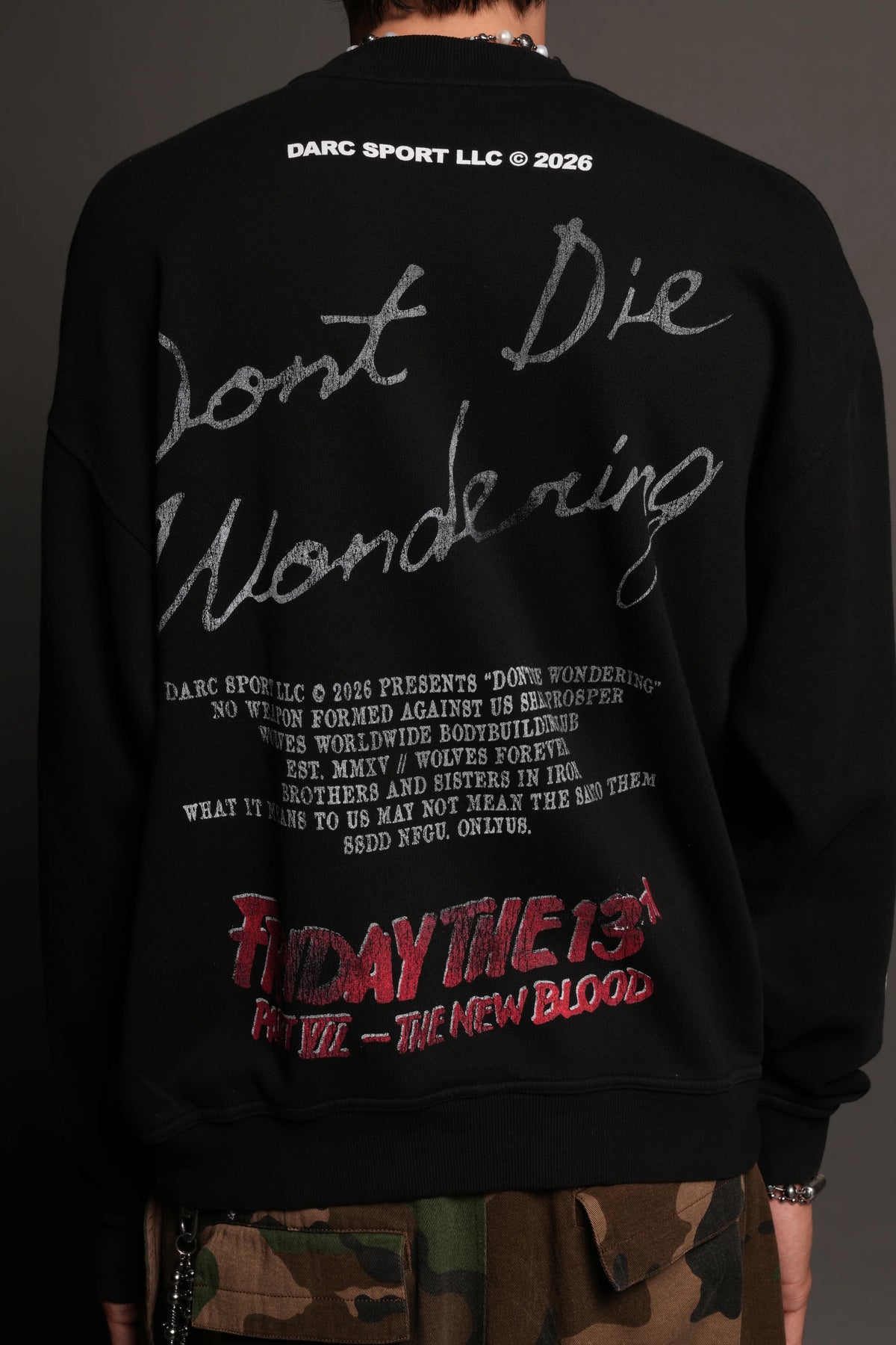 THE NEW BLOOD LONDON CREWNECK IN BLACK