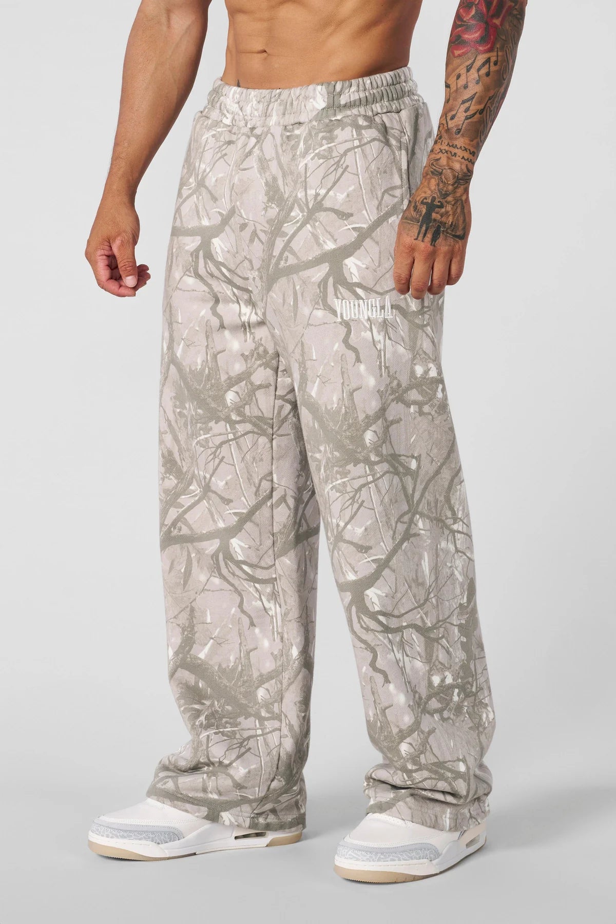 2133 - TREE CAMO BAGGY SWEATS