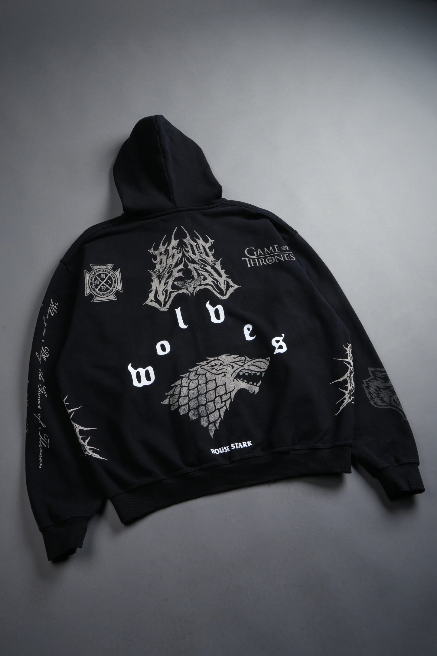 KING OF THE NORTH GRUNGE MOATIS ZIP HOODIE IN BLACK