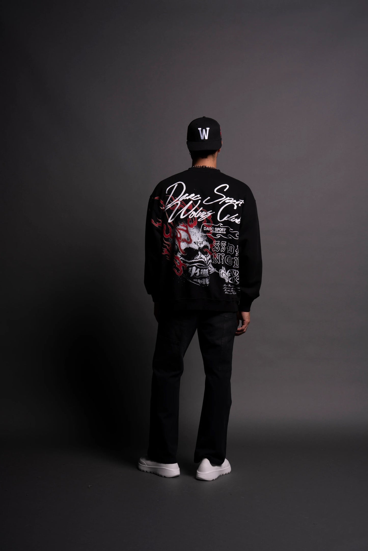 DS NFGU Mempo London Crewneck in Black