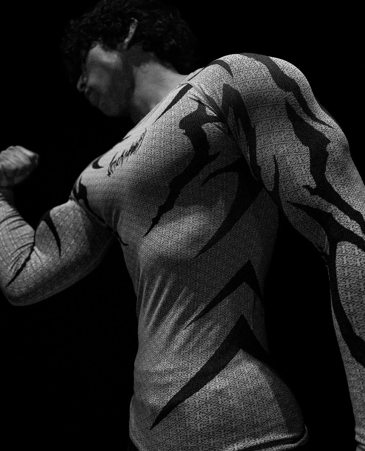 DOOM TECH ARMORED LONG SLEEVE COMPRESSION [DIVINE WHITE]