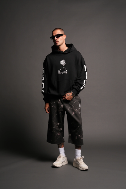 BIG WOLF HEAD PIERCE HOODIE IN BLACK