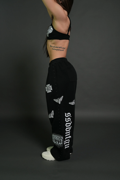 GIVE IT YOUR ALL "YARA" PLEATED SWEAT PANTS IN BLACK
