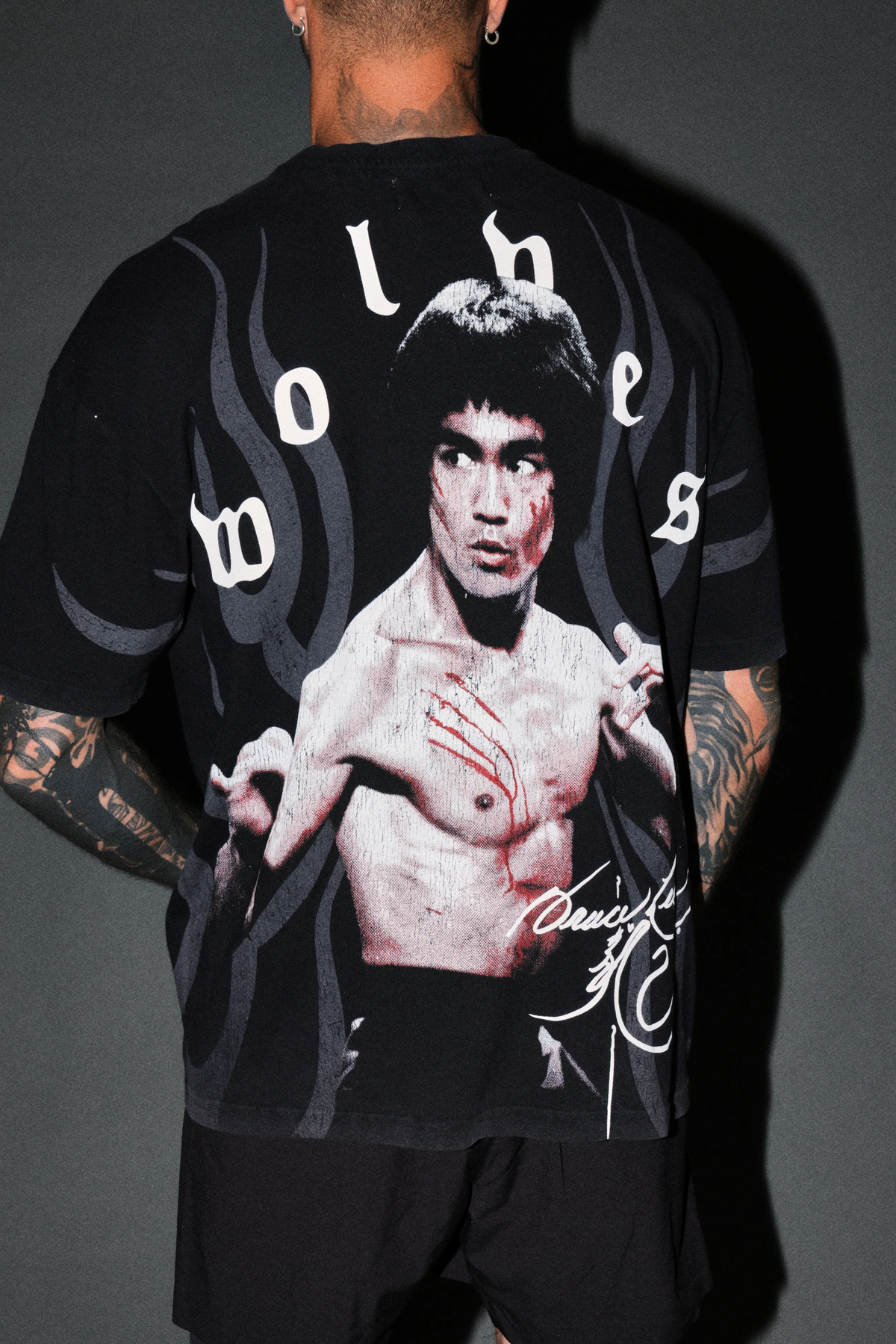 BRUCE LEE FLAME PREMIUM OVERSIZED TEE IN BLACK