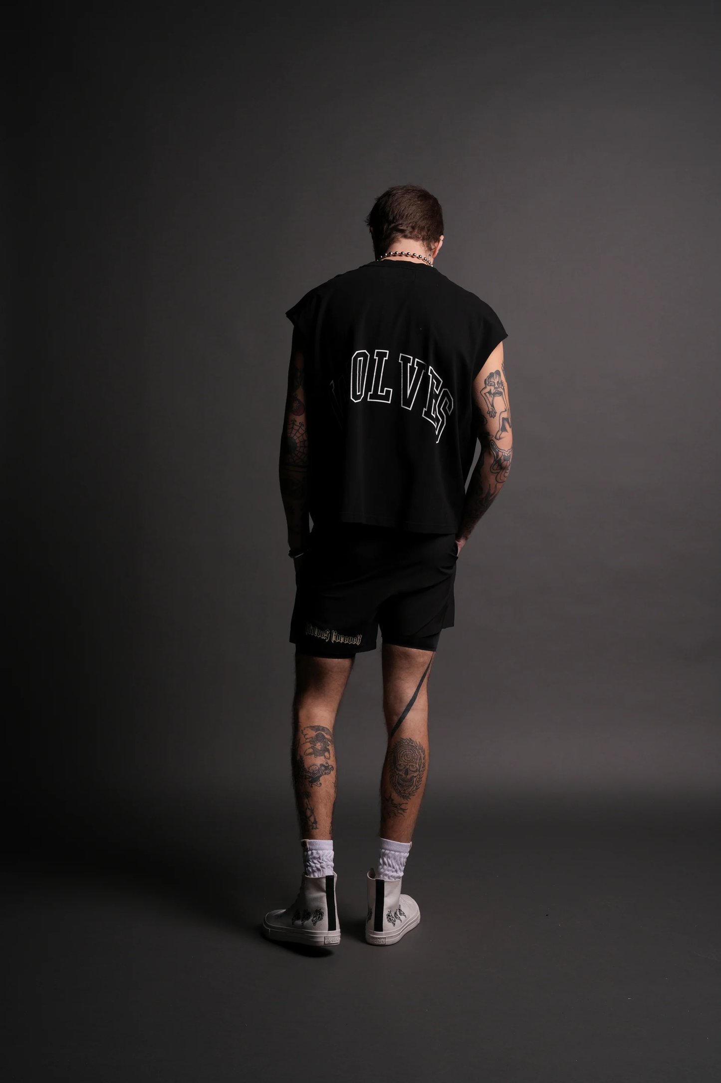 POWERHOUSE WOLVES PREMIUM "BOX CUT" MUSCLE TEE IN BLACK