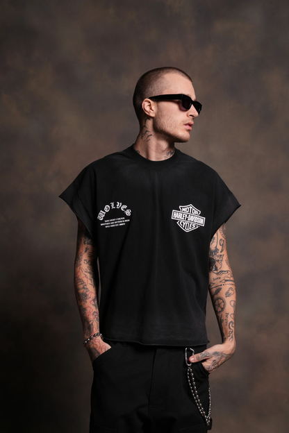 IRON LIGHTNING GRUNGE CUT-OFF TEE IN BLACK DRIFT WASH