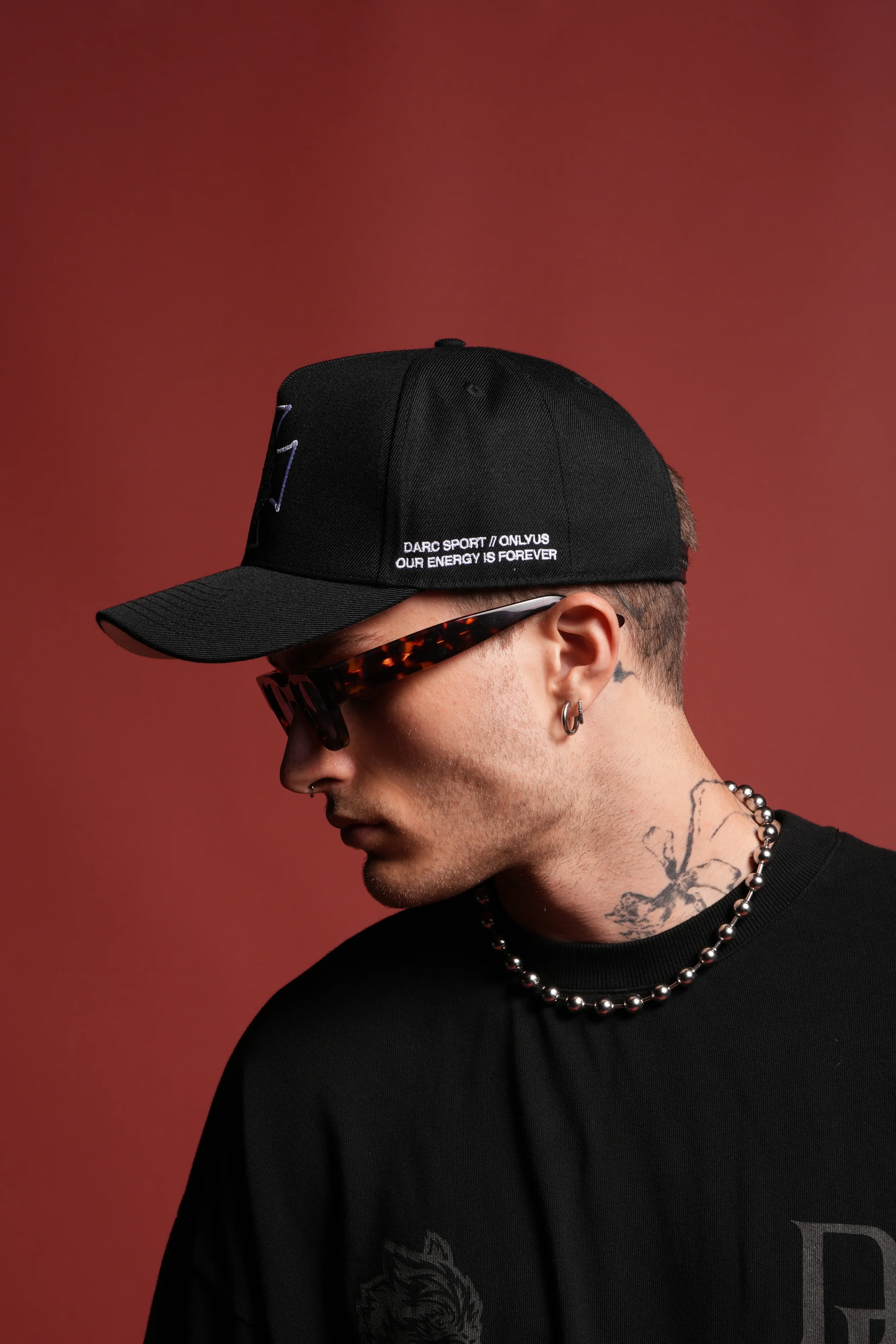 WOLF IRON CROSS A FRAME SNAPBACK IN BLACK