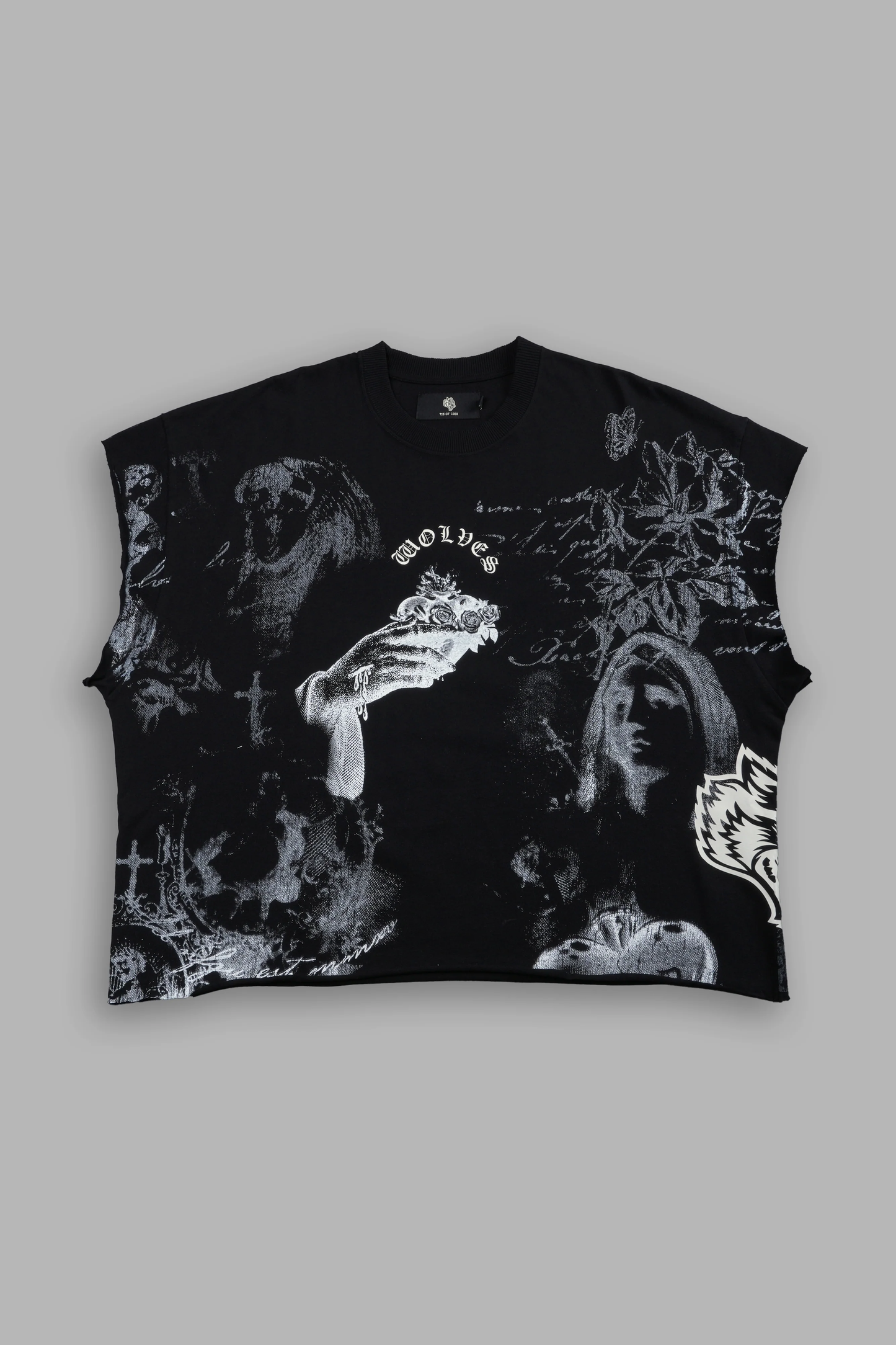 HEART OF THORNS DISTRESSED GRUNGE CUT-OFF MID-LENGTH RAW HEM TEE IN BLACK