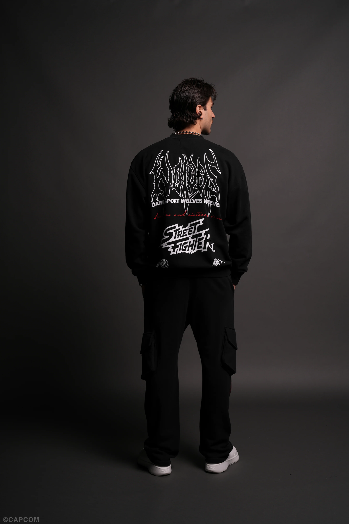 FINAL BOSS UNISEX LONDON CREWNECK IN BLACK
