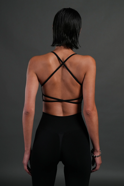 WOLVES PYRAMID "LAYLA" SOFT SEAMLESS BRA IN BLACK