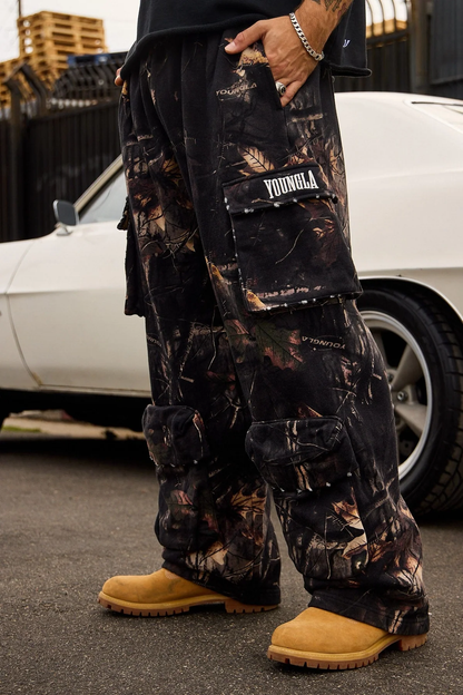 2033 - HERITAGE CAMO CARGO SWEATS