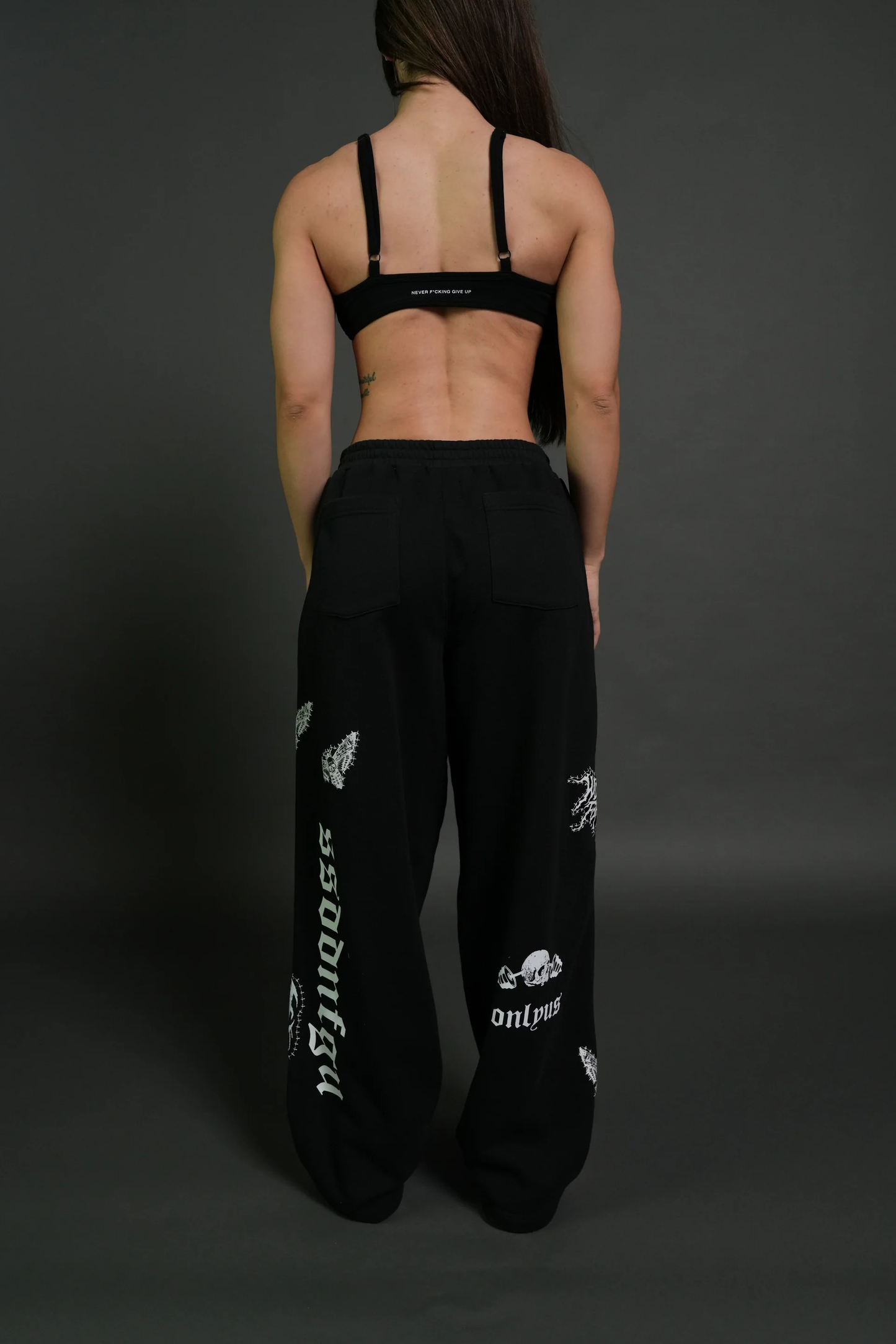 GIVE IT YOUR ALL "YARA" PLEATED SWEAT PANTS IN BLACK