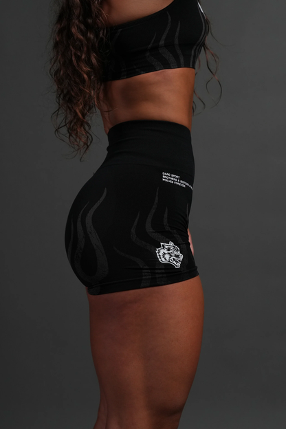 HELLFIRE "STELLA" SOFT SEAMLESS SHORTS IN BLACK