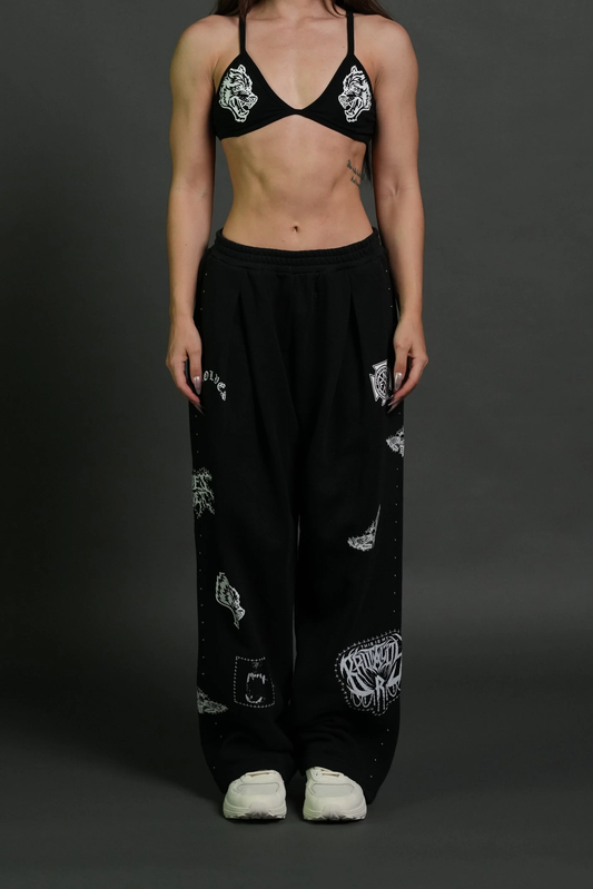 GIVE IT YOUR ALL "YARA" PLEATED SWEAT PANTS IN BLACK