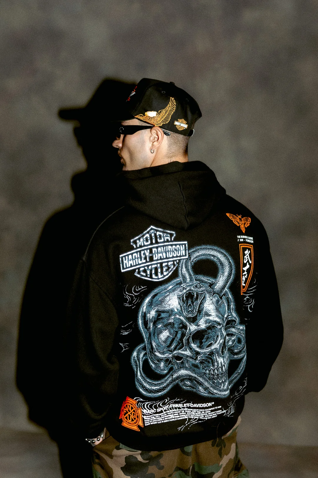 SKULLS & STEEL BISHOP HOODIE IN BLACK