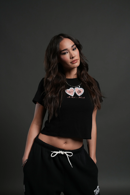 WOLVES LOCKET "TIMELESS" TEE IN BLACK