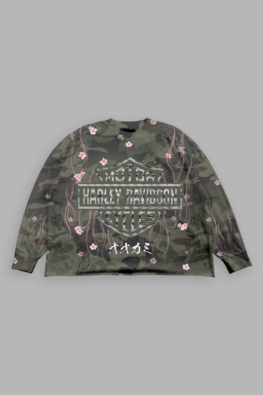 DARC BLOSSOM GRUNGE MID LENGTH RAW HEM LS TEE IN WARRIOR IN A GARDEN GREEN CAMO