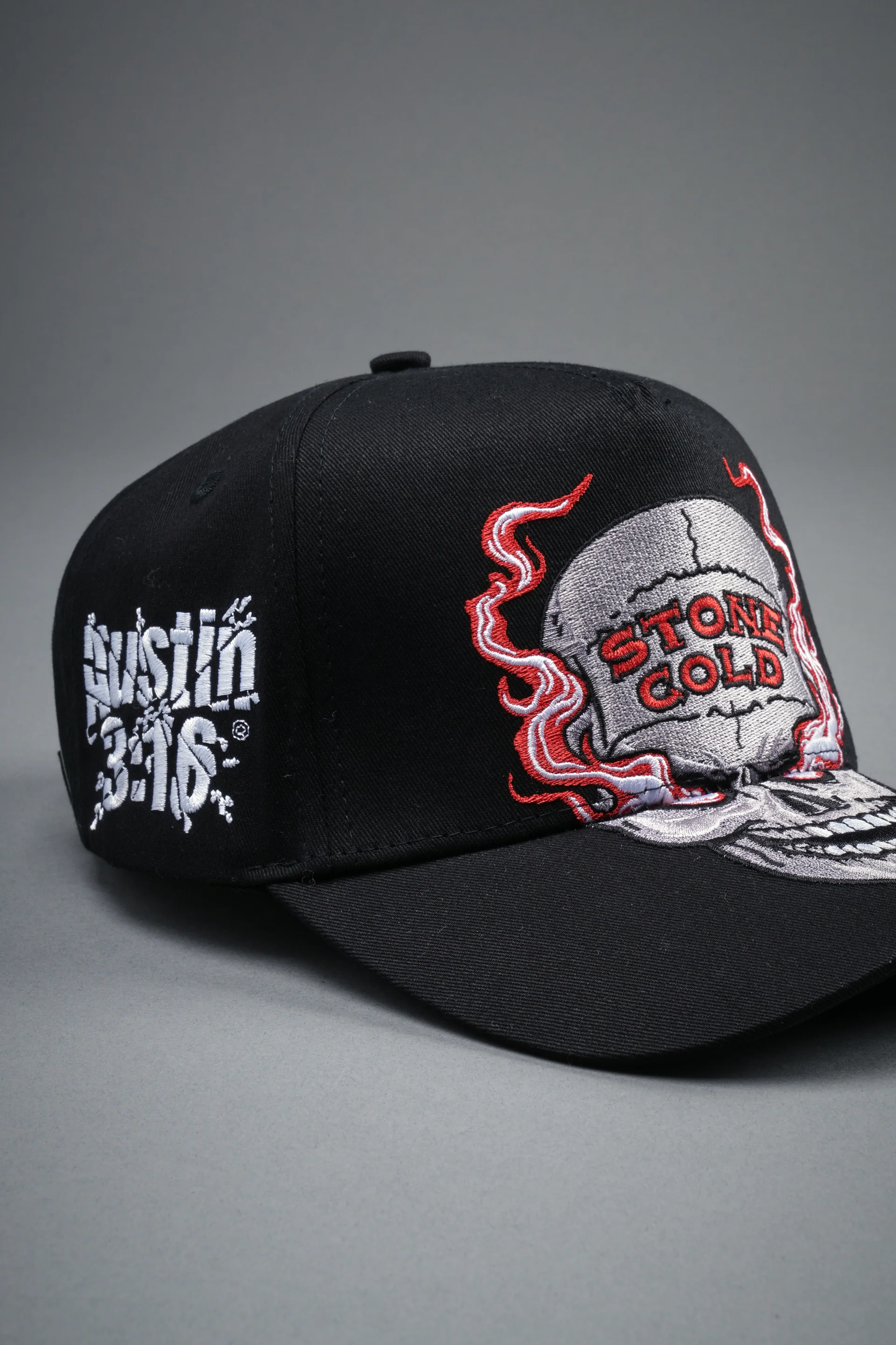 STONE COLD BIG SKULL 5 PANEL HAT IN BLACK