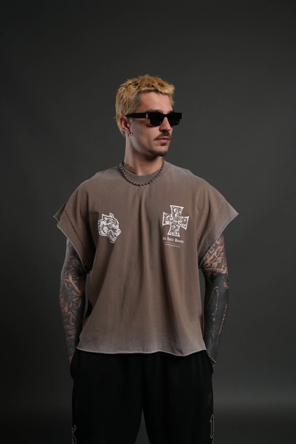 IRON WOLF PACK GRUNGE CUT-OFF TEE IN MOJAVE BROWN