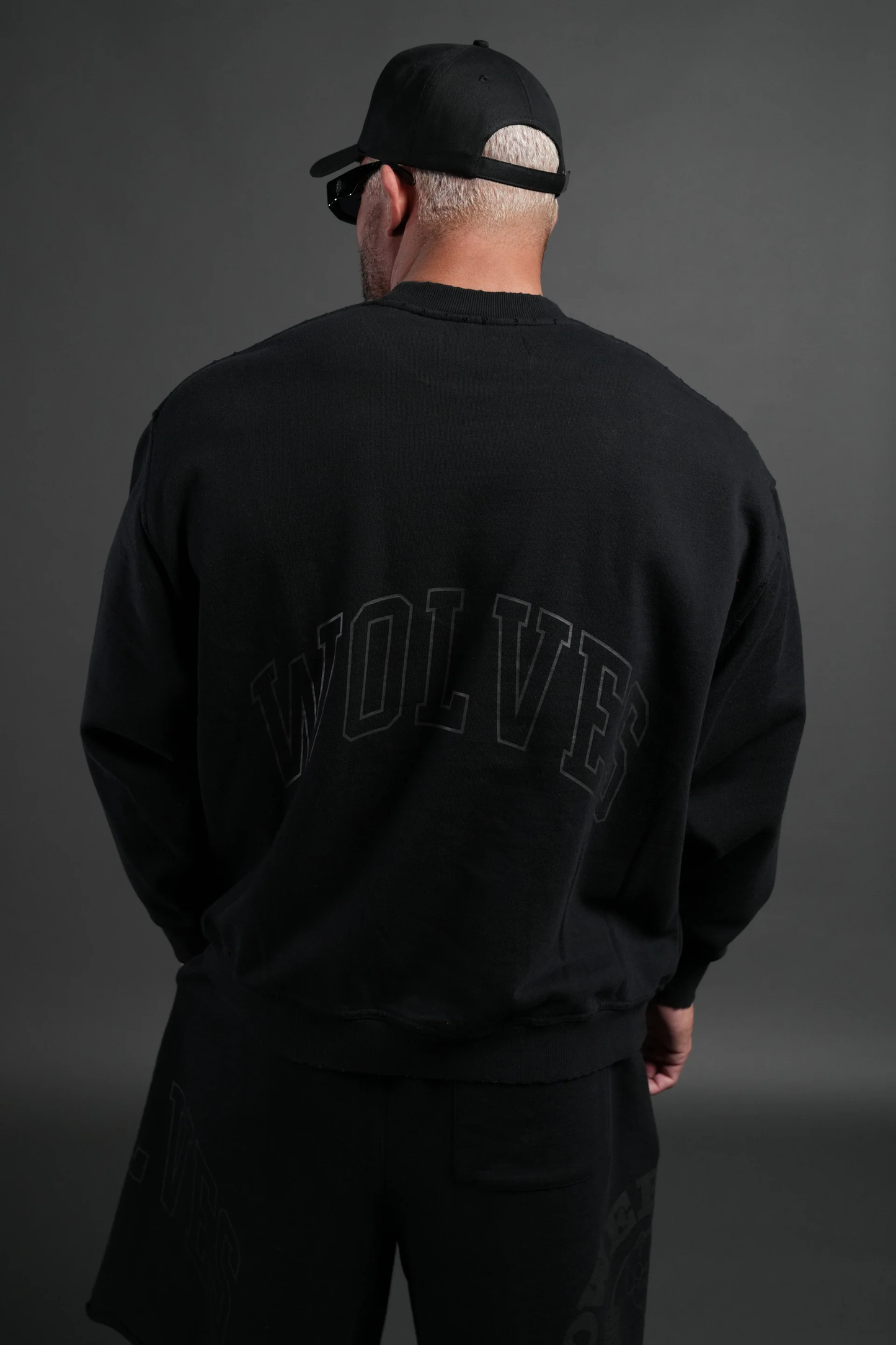POWERHOUSE OF THE WOLVES DESTROYED OVERSIZED LONDON CREWNECK IN BLACK