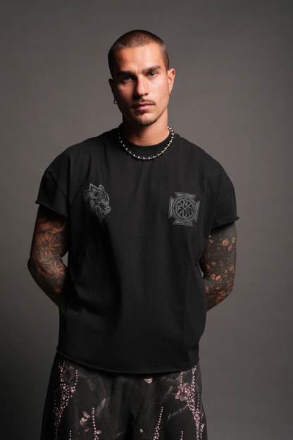 WOLVES CLUB CHERUB GRUNGE MID LENGTH RAW HEM CAP SLEEVE TEE IN BLACK