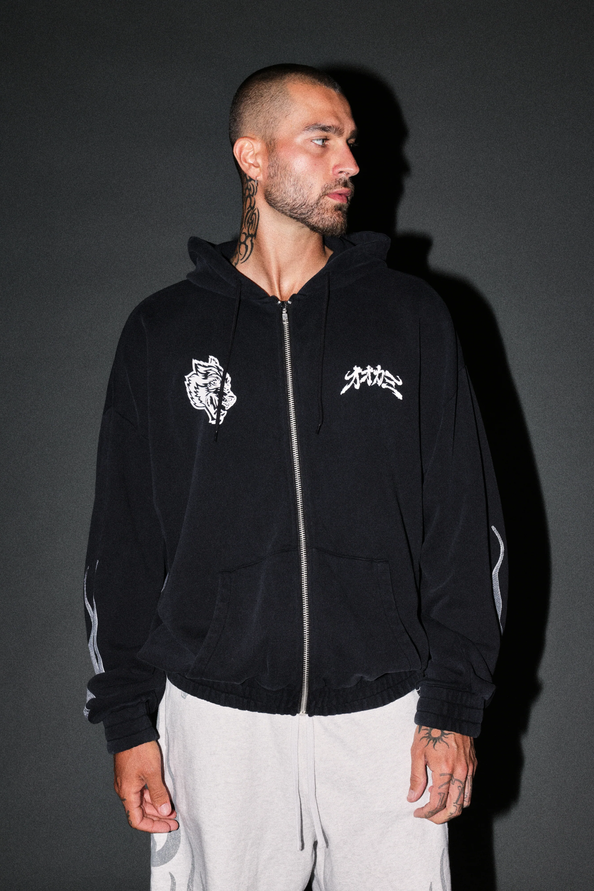 OUR CODE CHAMBERS ZIP HOODIE IN BLACK