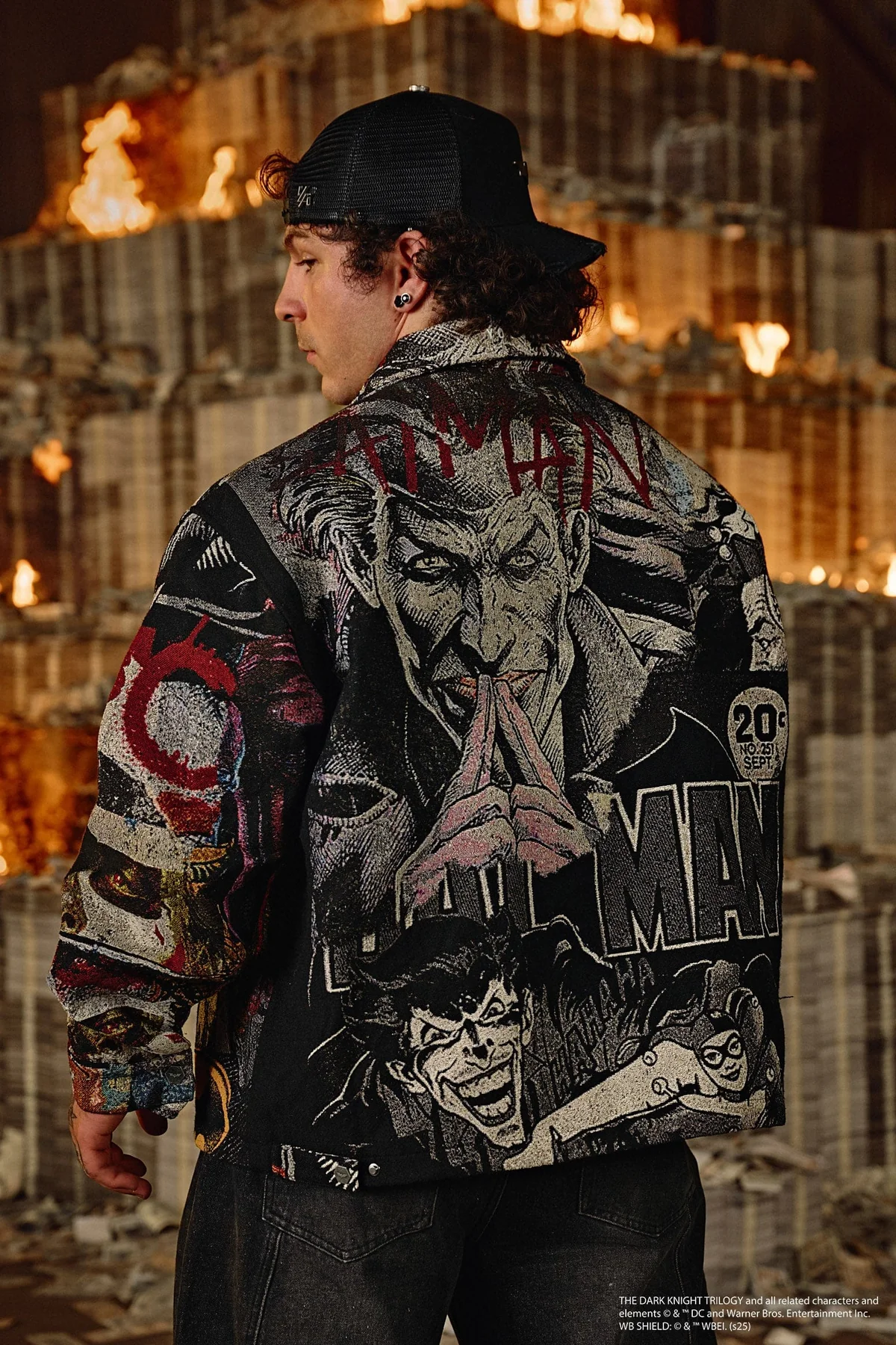 5177 - BATMAN LIMITED EDITION TAPESTRY JACKETS